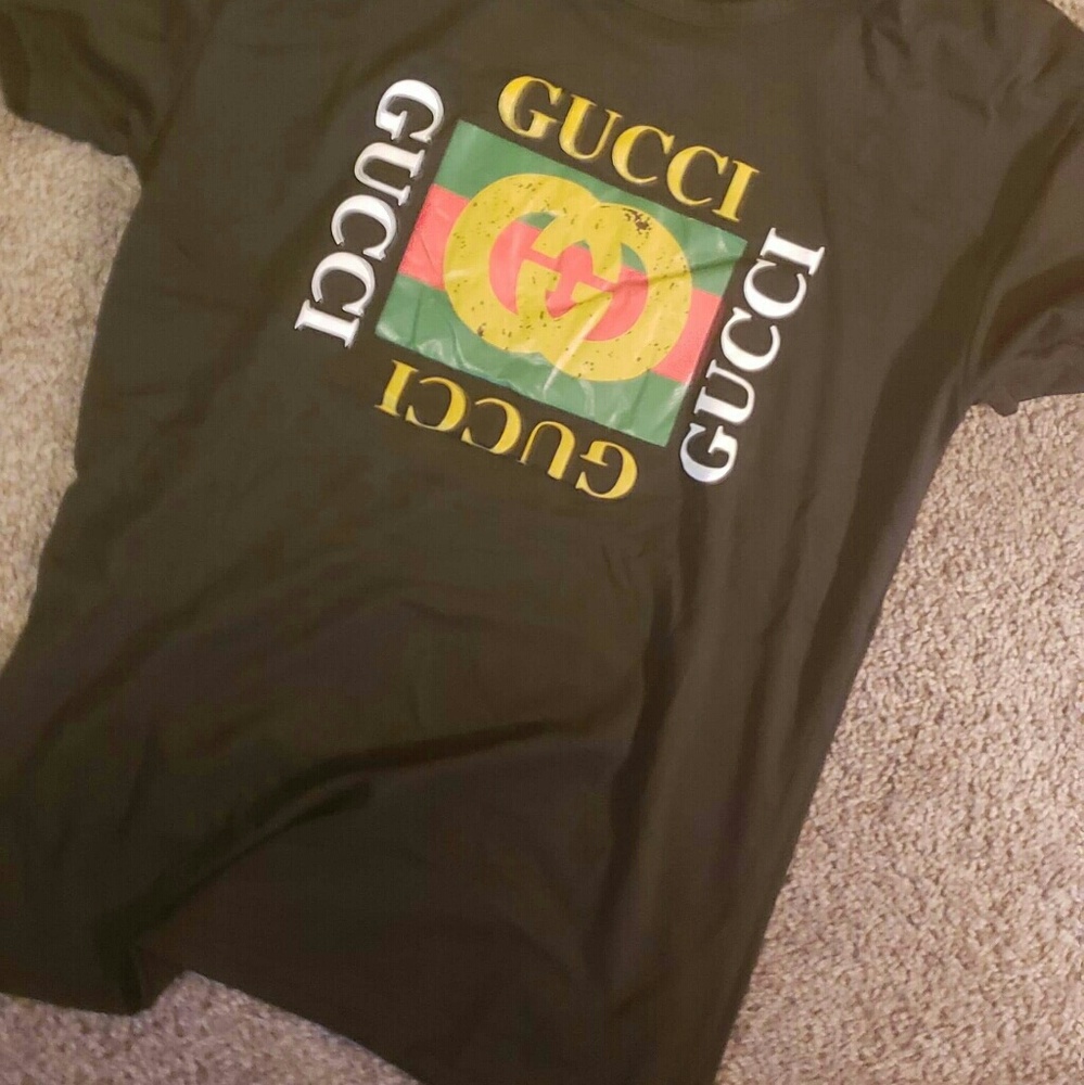 Black logo t shirt.
